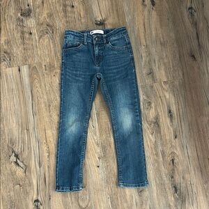 Levi's Blue Jeans with Distressed Details and Medium Wash